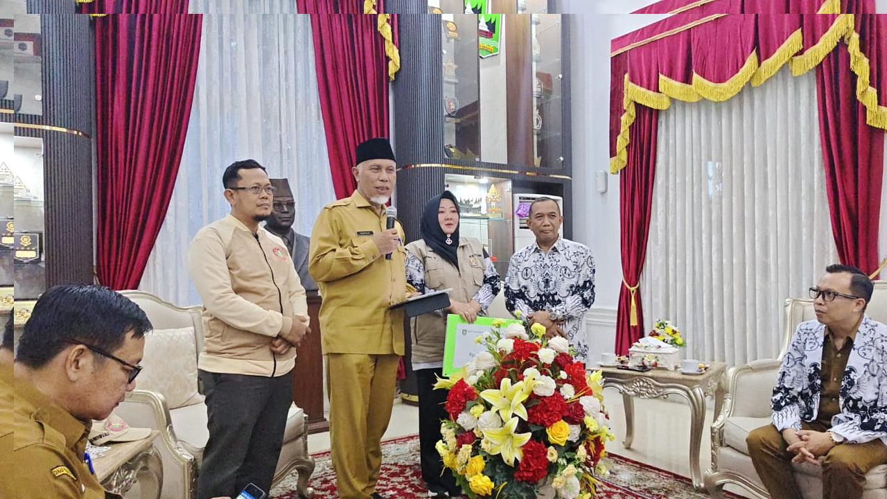 Wujud Kepedulian, PGRI Kab. Bengkalis Salurkan Bantuan 420 Juta, Kepada Korban Bencana di Sumbar