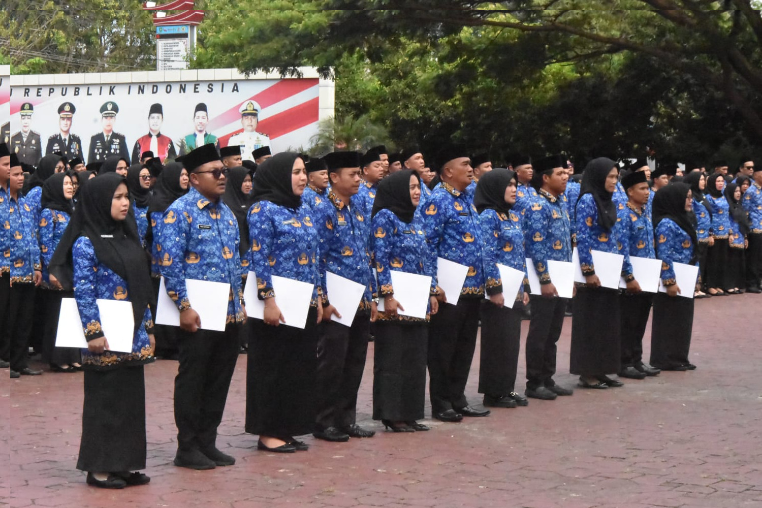 Bupati Bengkalis Serahkan SK PPPK Paruh Waktu, Tegaskan Disiplin, Integritas, dan Evaluasi Kinerja Triwulanan