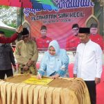 Safari Ramadhan di Siak Kecil, Bupati Kasmarni Tandatangani Prasasti Ruang Terbuka