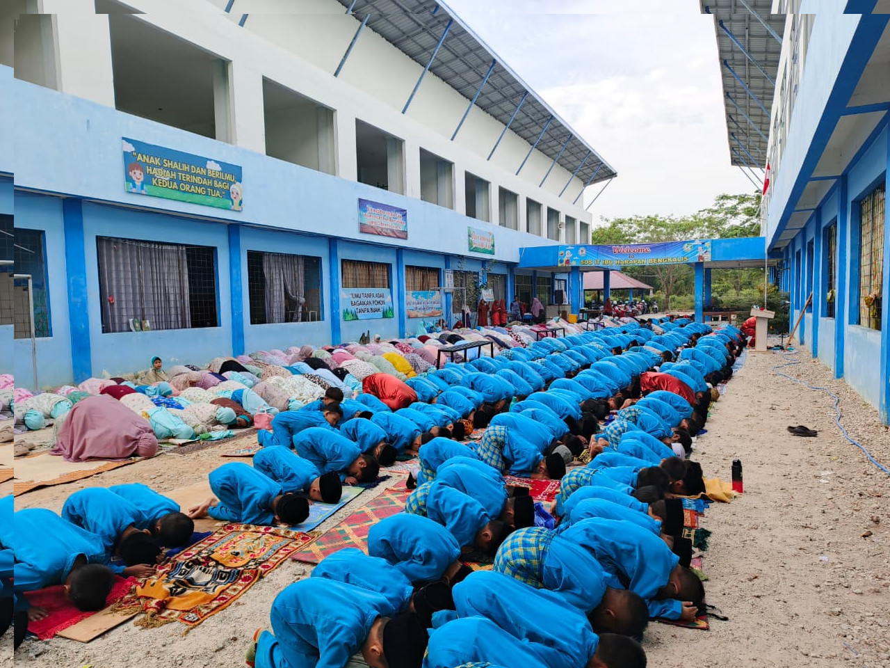 Munajat Mintakan Hujan, SDS IT Ibu Harapan Bengkalis Laksanakan Sholat Istisqo
