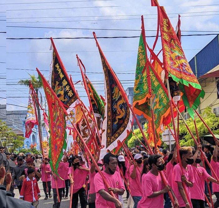 Rayakan Chue Lak Imlek 2577, Ribuan Warga Bengkalis Antusias Saksikan Pawai Penyemahan