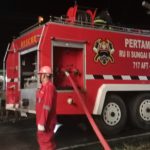 PT Pertamina Patra Niaga Menerjunkan Tim Fire Brigade Bantu Memadam kan Kebakaran Rumah Warga
