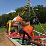 Pawai Perahu Hias di Kuansing, Bupati Kasmarni Turut Saksikan Perahu Begandong Bengkalis